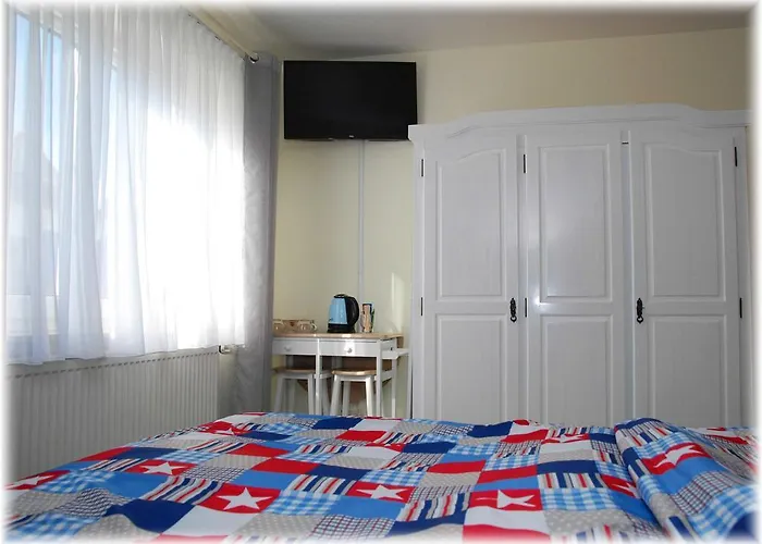 Guest house Gaestehaus Bacchus 3*